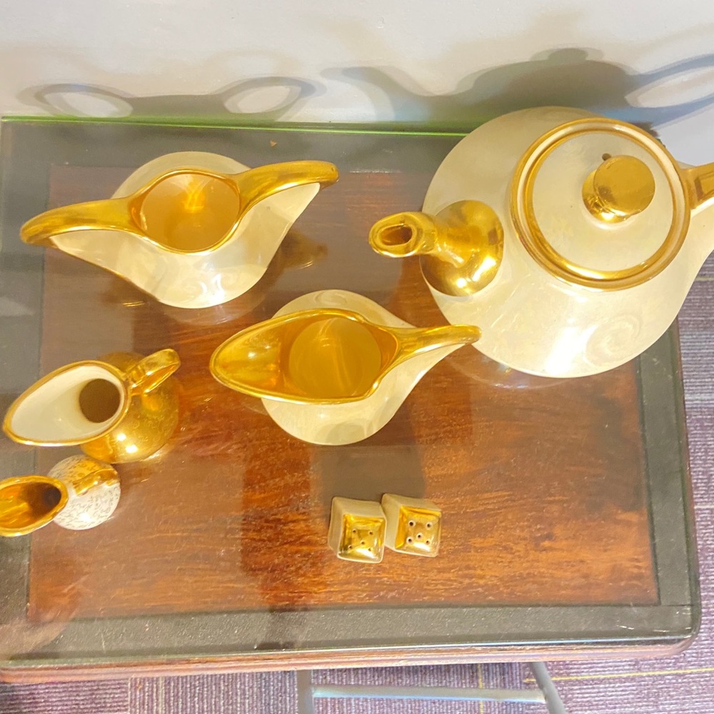 Vintage Tea Set - Picture 3 of 9